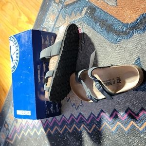 Birkenstock Mayari black leather sandals